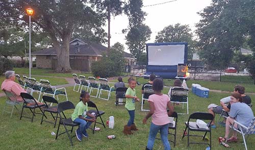 MOF Host Movie Night for Shadowood Residents